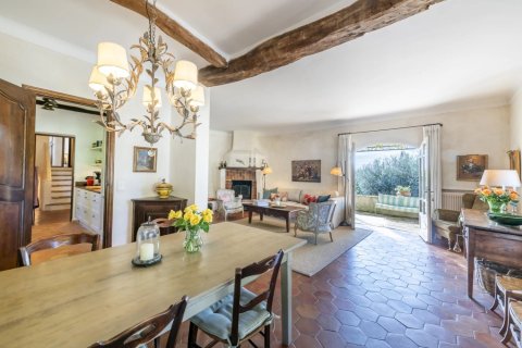 Дом с 4 спальнями в Опьо, Франция №72725 4