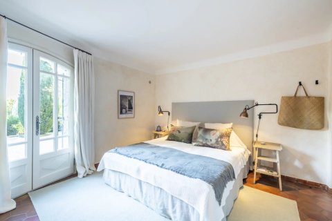 Дом с 4 спальнями в Опьо, Франция №72725 16