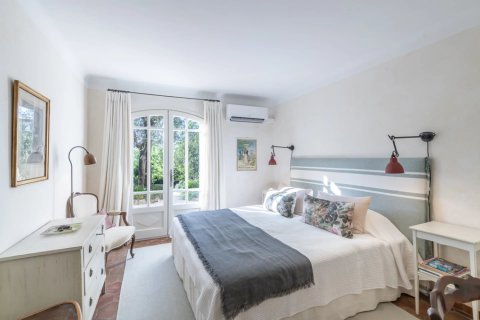 Дом с 4 спальнями в Опьо, Франция №72725 12