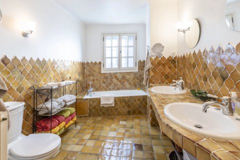 Дом с 4 спальнями в Опьо, Франция №72725 11