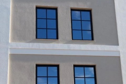 1 bedroom Apartment in Thessaloniki, Greece No. 104943 6