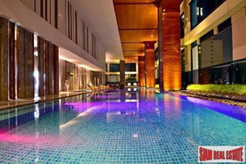 2 bedrooms Apartment in Bangkok, Thailand No. 95817 1