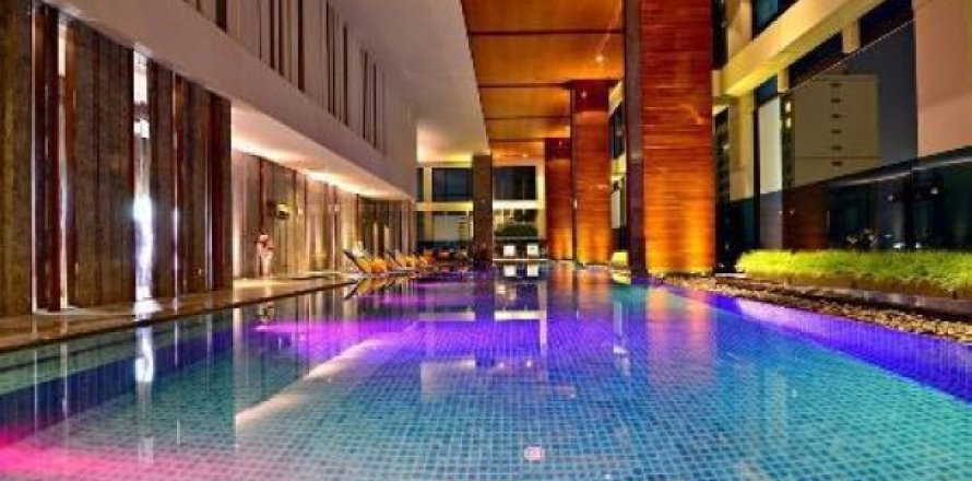 2 bedrooms Apartment in Bangkok, Thailand No. 95817