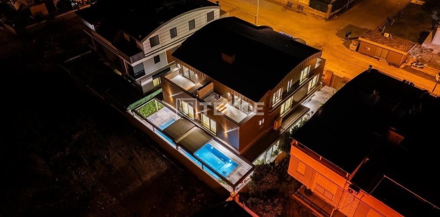 4 dormitorios Villa en Antalya, Turkey No. 92594