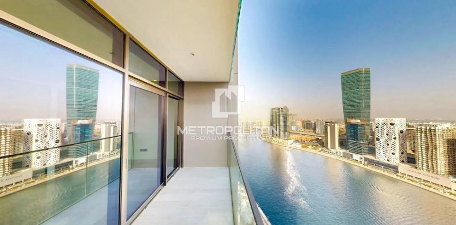 Квартира с 3 спальнями в Бизнес-Бэй, ОАЭ №118644