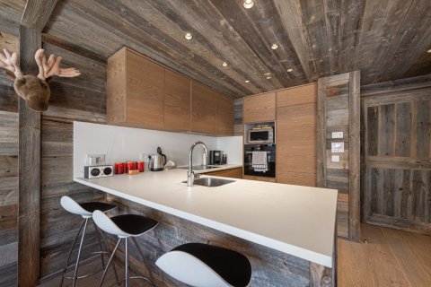 2 bedrooms Apartment in Les Allues, France No. 100134 4