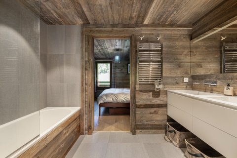 2 bedrooms Apartment in Les Allues, France No. 100134 6