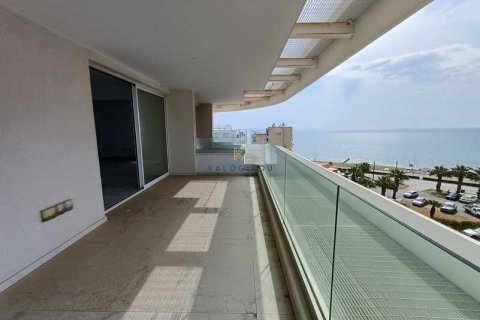 4 bedrooms Apartment in Larnaca, Cyprus No. 102665 12