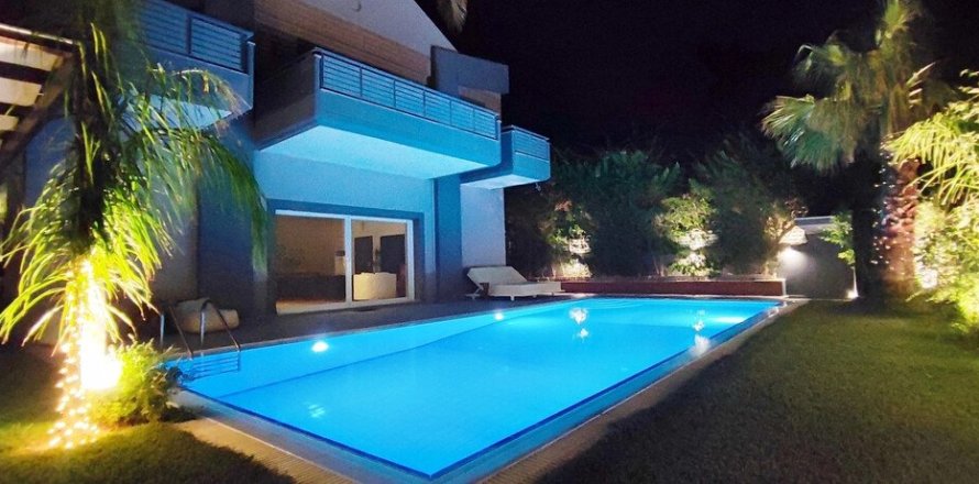 3 bedrooms Villa in Kalyvia Thorikou, Greece No. 54225