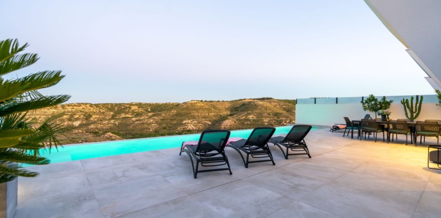 3 bedrooms Villa in Ciudad Quesada, Spain No. 112063