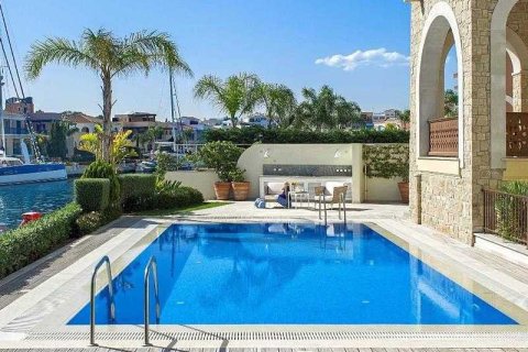 Дом с 4 спальнями в Лимассол, Кипр №29578 5