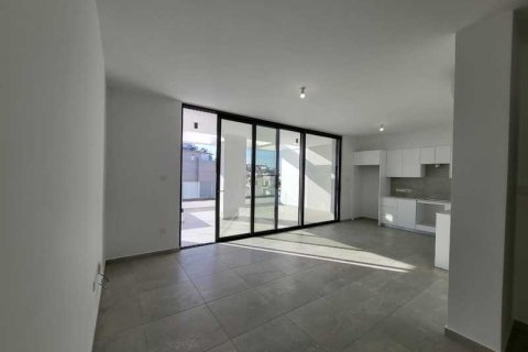 3 bedrooms Apartment in Larnaca, Cyprus No. 43801 4