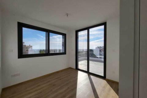 3 bedrooms Apartment in Larnaca, Cyprus No. 43801 6
