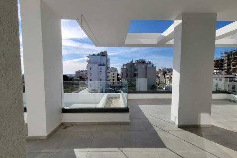3 bedrooms Apartment in Larnaca, Cyprus No. 43801 9