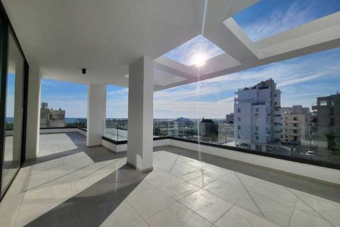 3 bedrooms Apartment in Larnaca, Cyprus No. 43801 13