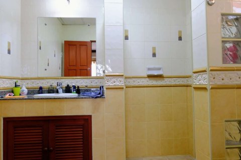 Дом с 4 спальнями в Чиангмай, Таиланд №97935 12