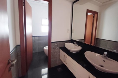 4 dormitorios Townhouse en Al Mearag City, Vietnam No. 6696 13