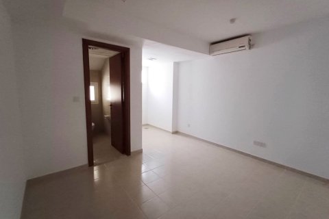 4 dormitorios Townhouse en Al Mearag City, Vietnam No. 6696 9