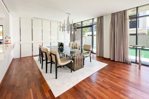 5 bedrooms Villa in Nam Tu Liem, Vietnam No. 94350 3