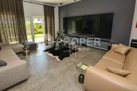 8 rooms Villa in Dao Huu Canh, Vietnam No. 10903 12