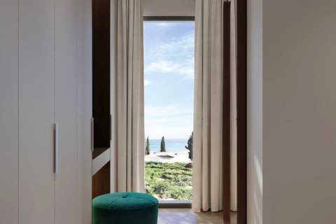 Дом с 4 спальнями в Суни-Занакья, Кипр №42640 14