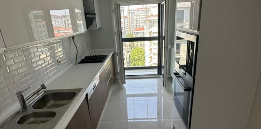 3 bedrooms Apartment in Kadikoy, Turkey No. 14354