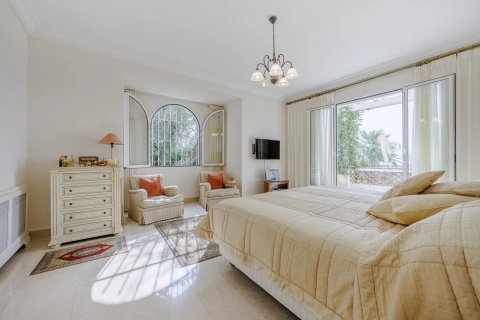 5 bedrooms Villa in Mougins, France No. 68878 7