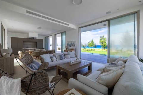 7 dormitorios House en Pernera, Cyprus No. 39480 5