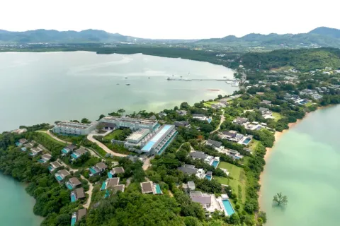 8 bedrooms Villa in Phuket, Thailand No. 3146 2