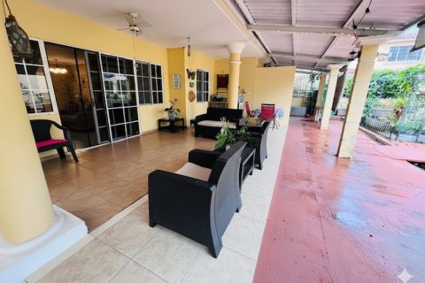 3 bedrooms House in Panama City, Panama No. 120961 4