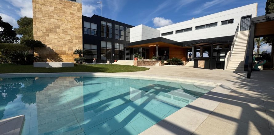 7 dormitorios Villa en Dehesa De Campoamor, Spain No. 83862