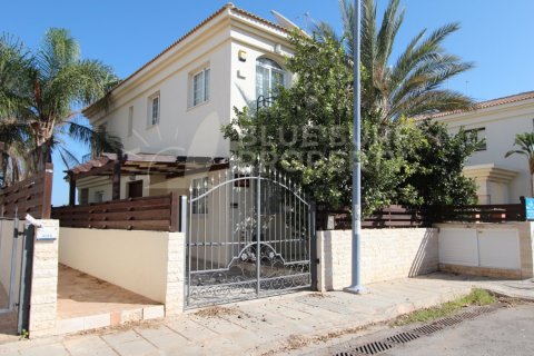 4 bedrooms Villa in Paralimni, Cyprus No. 36587 22