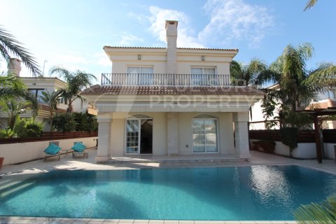 4 bedrooms Villa in Paralimni, Cyprus No. 36587 21