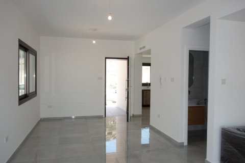 4 bedrooms Villa in Limassol, Cyprus No. 106069 3