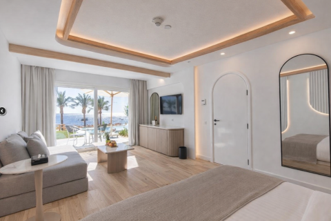 903m² Commercial property à Tarragona, Spain No. 113115