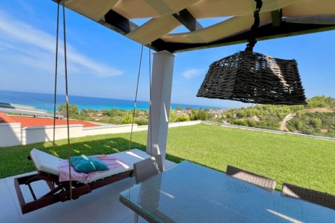 3 bedrooms House in Chalkidiki, Greece No. 108326 2