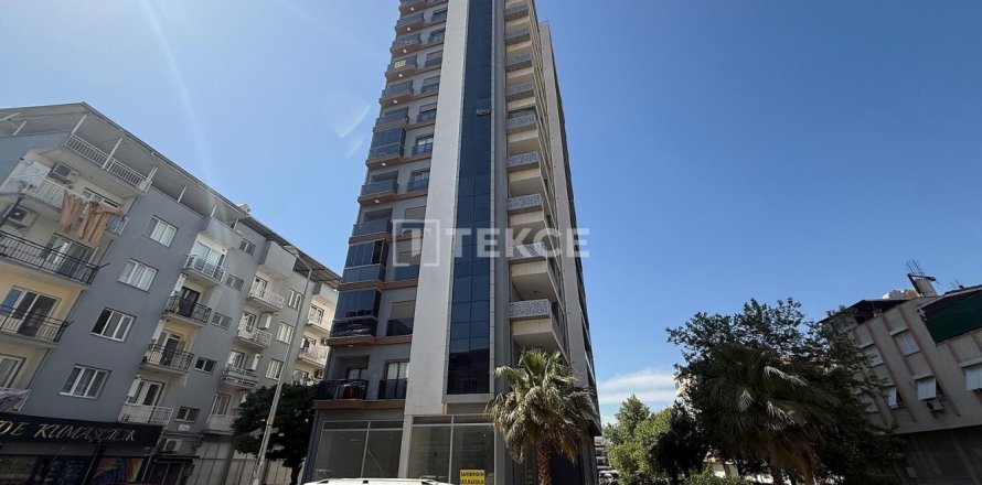 3 bedrooms Apartment in Izmir, Turkey No. 88741