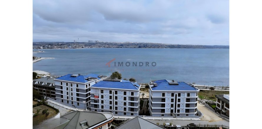 4 dormitorios Apartment en Bueyuekcekmece, Turkey No. 125280