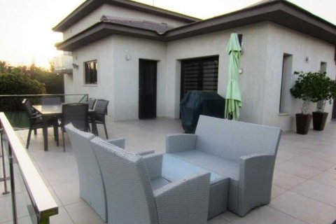 5 bedrooms House in Zygi, Cyprus No. 29536 5