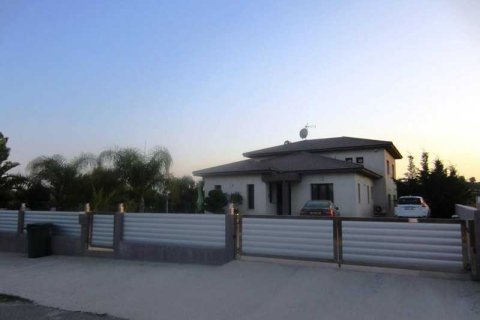 5 bedrooms House in Zygi, Cyprus No. 29536 2