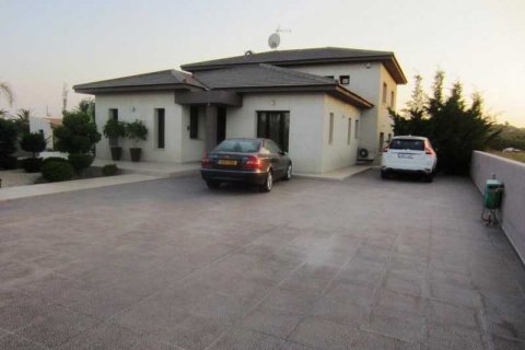5 bedrooms House in Zygi, Cyprus No. 29536 3