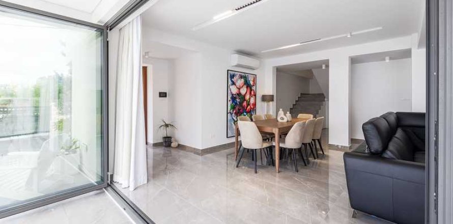 Дом с 3 спальнями в Месоги, Кипр №40291