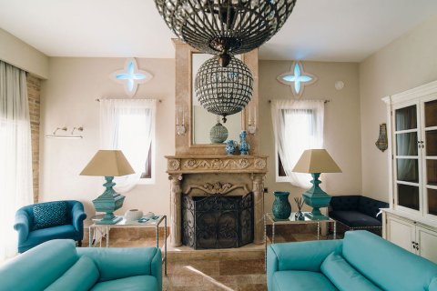 5 bedrooms House in Budva, Montenegro No. 104796 3