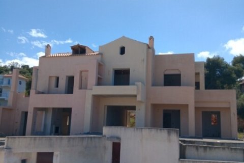 740m² Maisonette en Solygeia, Greece No. 107728 1