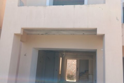 740m² Maisonette en Solygeia, Greece No. 107728 3