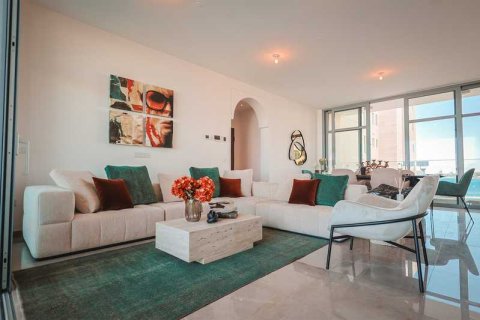 3 bedrooms Apartment in Limassol, Cyprus No. 104382 4