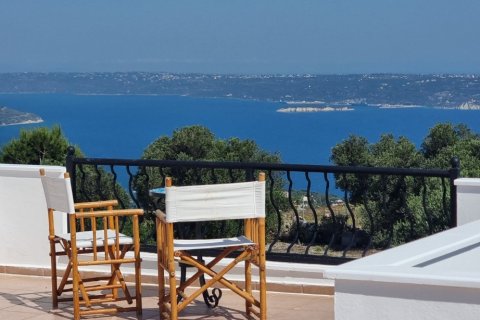 3 bedrooms House in Chania, Greece No. 23887 1