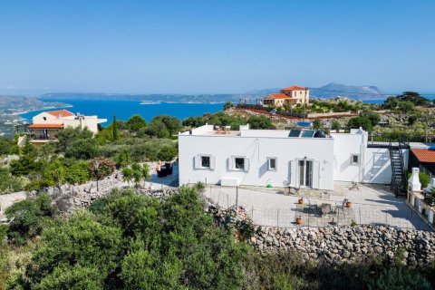 3 bedrooms House in Chania, Greece No. 23887 3