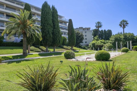 2 bedrooms Apartment in Nice, France No. 69239 4