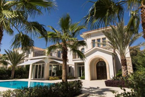 5 bedrooms Villa in Pervolia, Cyprus No. 100397 1